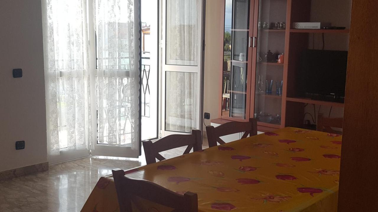 Albenga Sul Mare Famiglie Ed Amici Fino 10 Posti Διαμέρισμα Εξωτερικό φωτογραφία